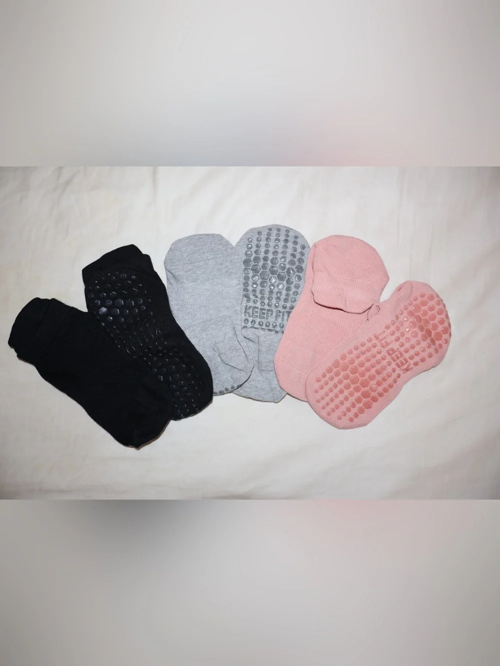 3 Pairs Non-Slip Grip Yoga Pilates Barre Socks Black Gray Pink